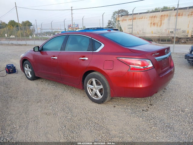 1N4AL3AP3FN921168 Nissan 2015