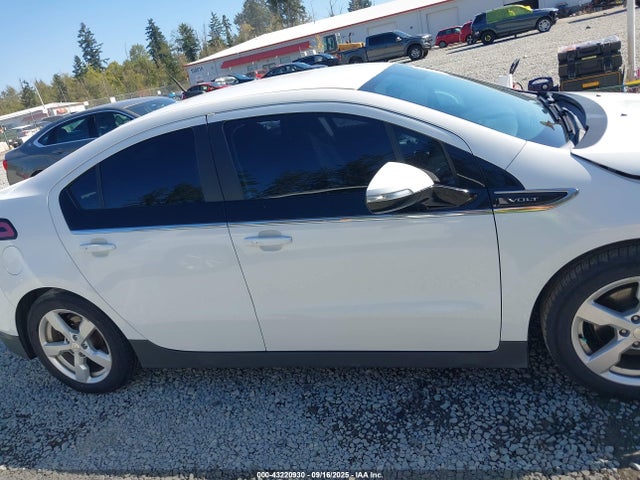 1G1RA6E42EU157962 Chevrolet luu - ffv, e-flex, fam