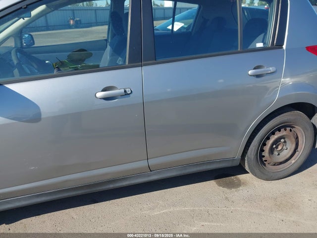 2009 Nissan Versa 1.8s მანქანა იყიდება აუქციონზე, vin: 3N1BC13E09L431499, აუქციონის ნომერი: 43221013
