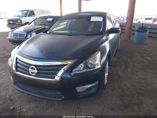 Nissan Altima 2015 1N4AL3AP8FN882559 Image 2