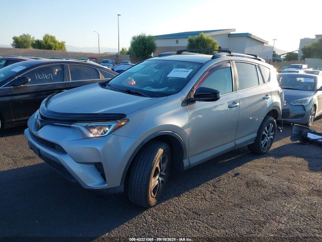 Toyota 2ar-fe 2018 2T3ZFREV9JW459880 Image 2