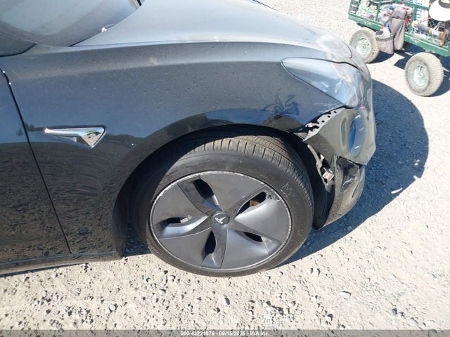 5YJ3E1EA1JF172594 Tesla MODEL 3