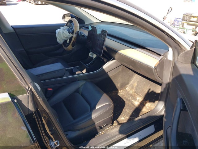 5YJ3E1EA1JF172594 Tesla MODEL 3