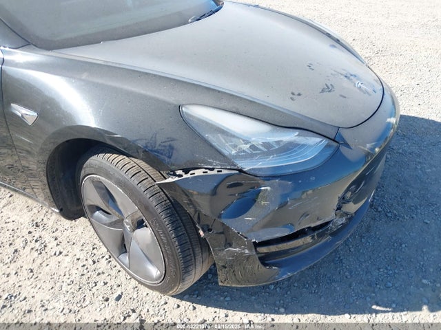 5YJ3E1EA1JF172594 Tesla MODEL 3