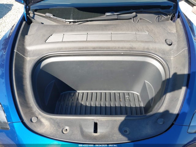 5YJYGDEF2MF268459 Tesla 2021