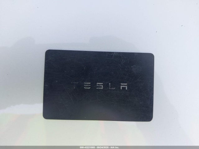 5YJYGDEF2MF268459 Tesla 2021