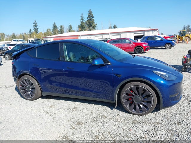 5YJYGDEF2MF268459 Tesla 2021