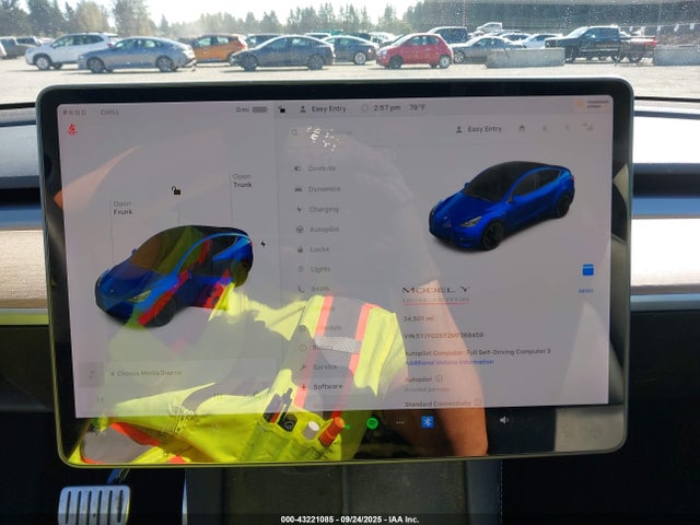 5YJYGDEF2MF268459 Tesla 2021