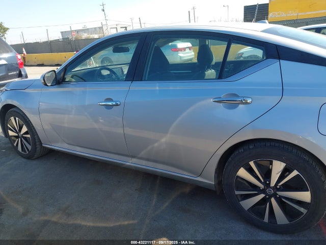 Nissan 2021 2021 1N4BL4DVXMN413443 Image 14