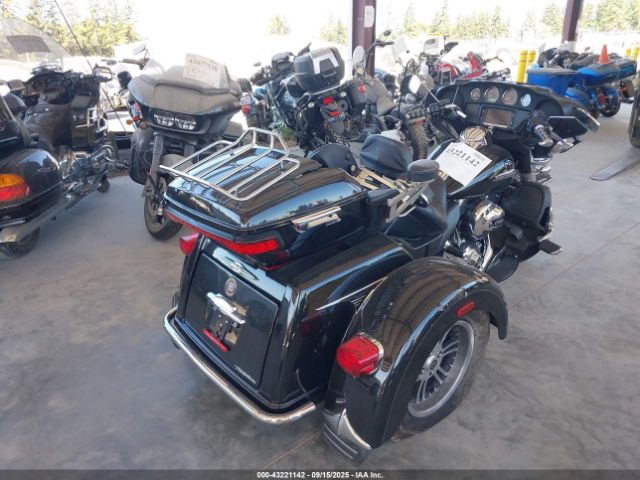 2014 HARLEY-DAVIDSON FLHTCUTG 1HD1MAL12EB857627 Photo 3