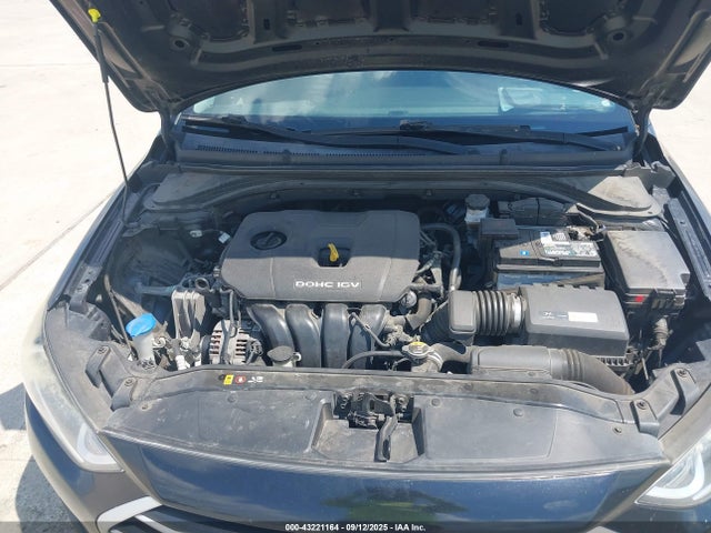 Hyundai 2017 2017 5NPD74LF7HH203308 Image 10