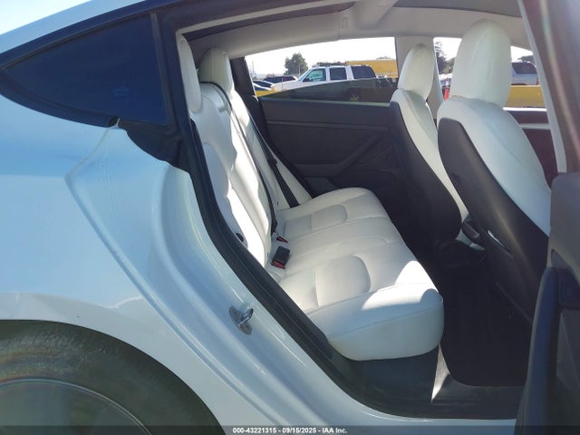 2022 TESLA MODEL 3 5YJ3E1EB9NF131743 Photo 7