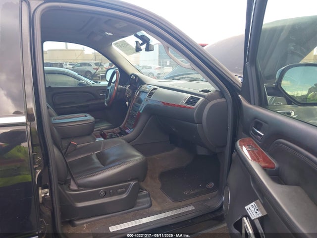 2009 CADILLAC ESCALADE ESV 1GYFK262X9R136342 Photo 4