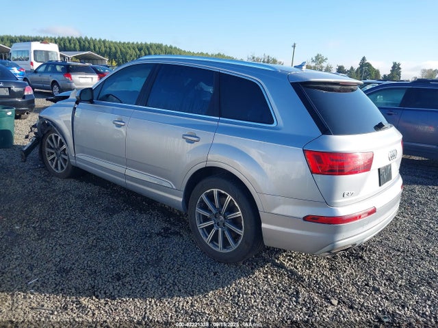 2017 AUDI Q7 WA1LAAF75HD016455 Photo 2