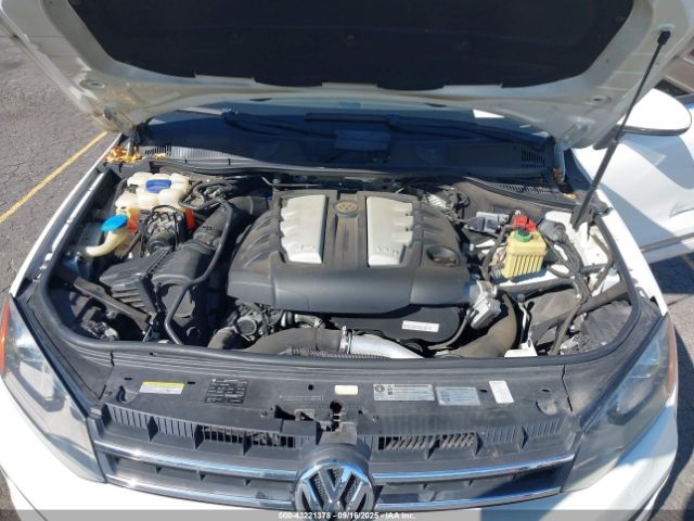 2011 VOLKSWAGEN TOUAREG WVGFK9BPXBD002056 Photo 9