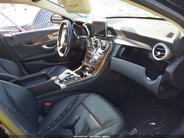2015 Mercedes-benz C 300 4matic მანქანა იყიდება აუქციონზე, vin: 55SWF4KB9FU034252, აუქციონის ნომერი: 43221437