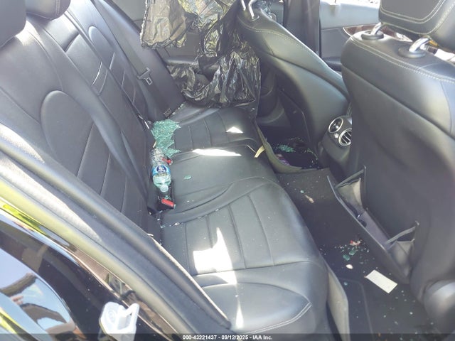 2015 Mercedes-benz C 300 4matic მანქანა იყიდება აუქციონზე, vin: 55SWF4KB9FU034252, აუქციონის ნომერი: 43221437