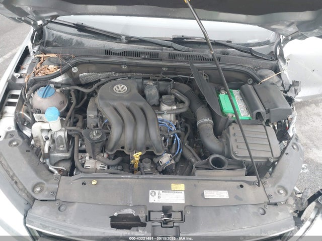 3VW2K7AJ3FM212235 Volkswagen Jetta