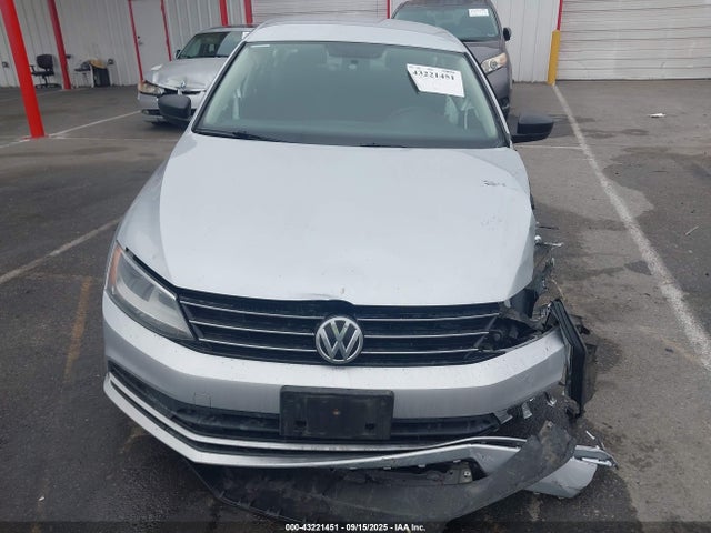 3VW2K7AJ3FM212235 Volkswagen Jetta