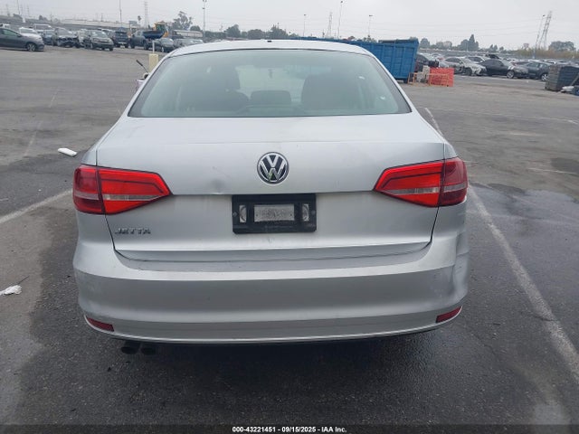 3VW2K7AJ3FM212235 Volkswagen Jetta