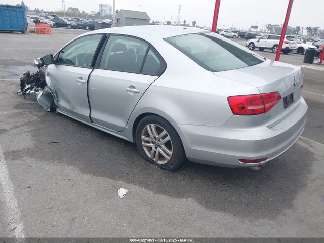 3VW2K7AJ3FM212235 Volkswagen Jetta
