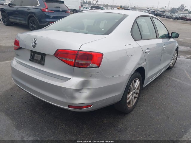 3VW2K7AJ3FM212235 Volkswagen Jetta