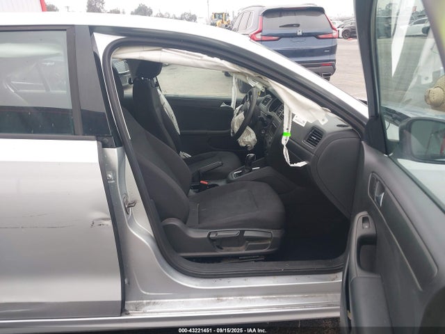 3VW2K7AJ3FM212235 Volkswagen Jetta