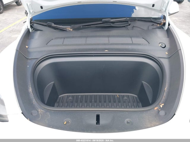 2025 TESLA MODEL Y 7SAYGAEE4SF283972 Photo 9