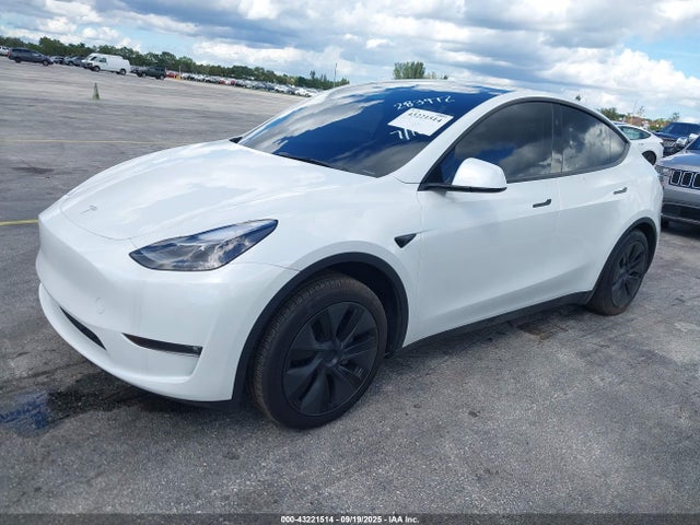 2025 TESLA MODEL Y 7SAYGAEE4SF283972 Photo 1