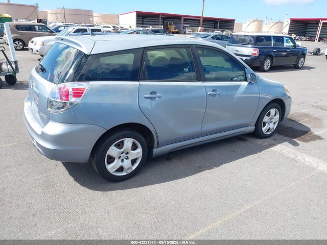 43221574 :رقم المزاد ، 2T1KR32E66C589949 vin ، 2006 Toyota Matrix Xr مزاد بيع