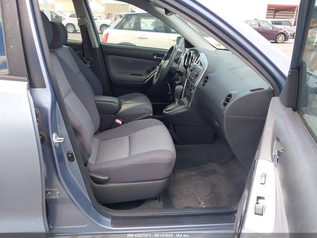 43221574 :رقم المزاد ، 2T1KR32E66C589949 vin ، 2006 Toyota Matrix Xr مزاد بيع