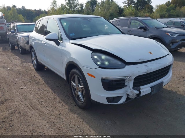 2016 PORSCHE CAYENNE WP1AB2A22GLA96716