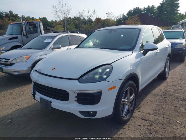 2016 PORSCHE CAYENNE WP1AB2A22GLA96716 Photo 1