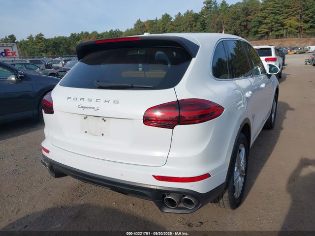 2016 PORSCHE CAYENNE WP1AB2A22GLA96716 Photo 3