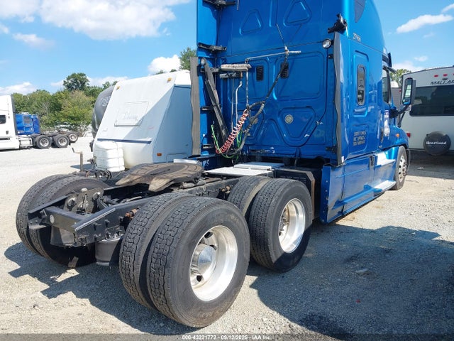 3AKJGLD54GSGU9591 Freightliner detroit diesel dd15 ev