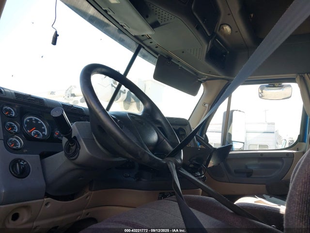 3AKJGLD54GSGU9591 Freightliner detroit diesel dd15 ev