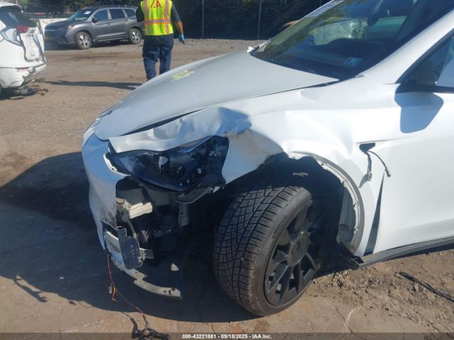 2021 TESLA MODEL Y 5YJYGDEE3MF125592 Photo 5