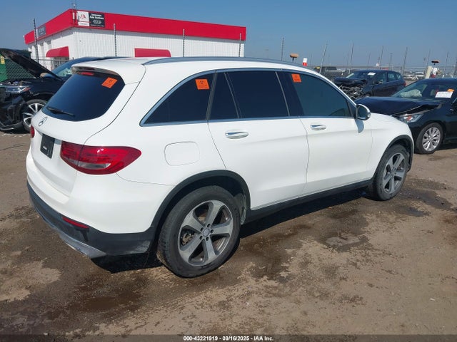 2016 MERCEDES-BENZ GLC 300 WDC0G4JB2GF103571 Photo 3