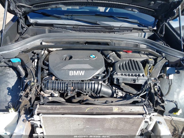 BMW X1 2016 WBXHT3C38GP884906 Image 10