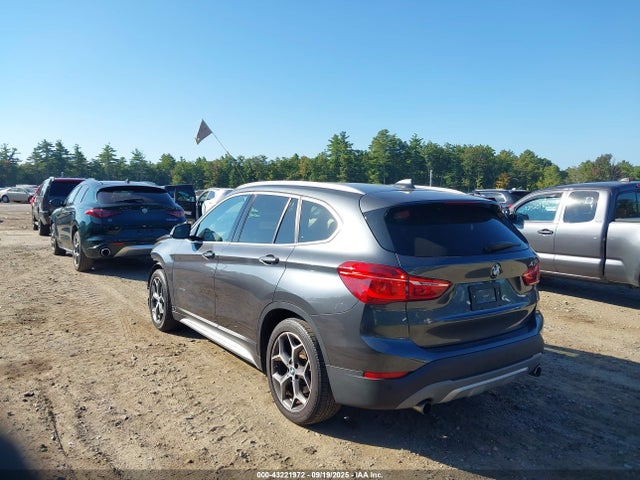 BMW X1 2016 WBXHT3C38GP884906 Image 3
