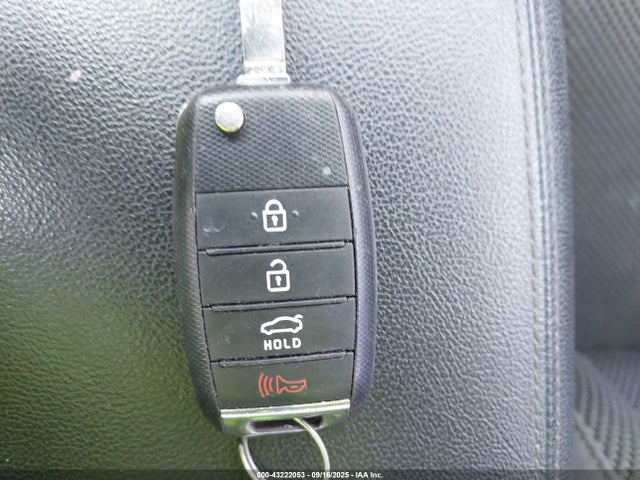 5XXGT4L38LG404654 KIA Optima Lx