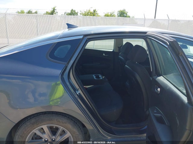 5XXGT4L38LG404654 KIA Optima Lx