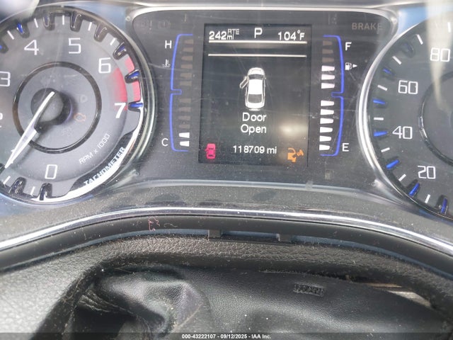 1C3CCCBB7FN556598 Chrysler 2015