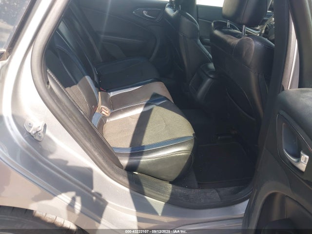 1C3CCCBB7FN556598 Chrysler 2015