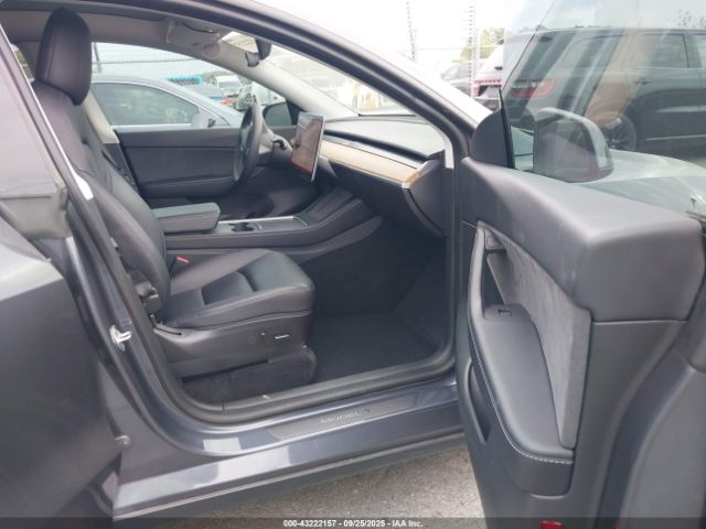 2022 TESLA MODEL Y 7SAYGDEF7NF339241 Photo 4