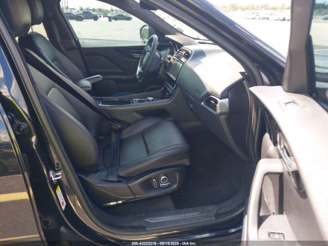 2020 JAGUAR F-PACE SADCJ2FX0LA647348 Photo 4