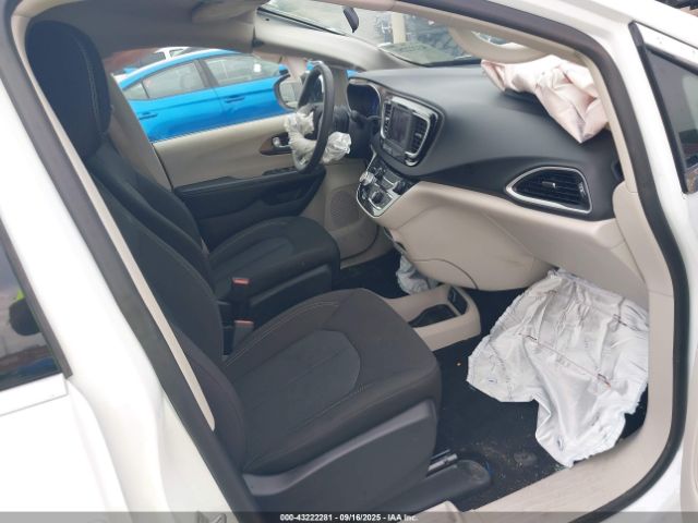 2022 CHRYSLER VOYAGER 2C4RC1CG1NR172497 Photo 4