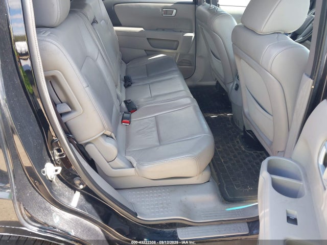 Honda j35z4 2015 5FNYF4H53FB024165 Image 8