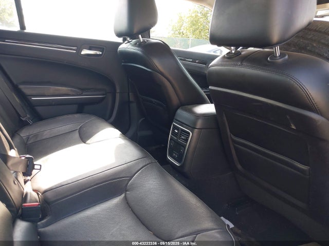 Chrysler 300 2019 2C3CCAEG0KH687144 Image 8