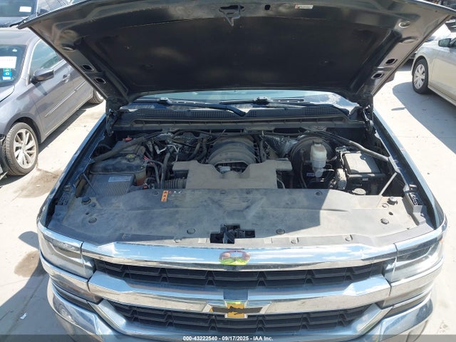 43222540 :رقم المزاد ، 1GCRCREC1HZ210314 vin ، 2017 Chevrolet Silverado 1500 1lt مزاد بيع